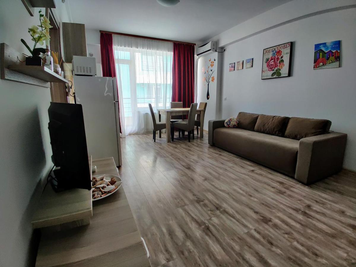 Summerland Beach&Sun Apartments Mamaia Εξωτερικό φωτογραφία